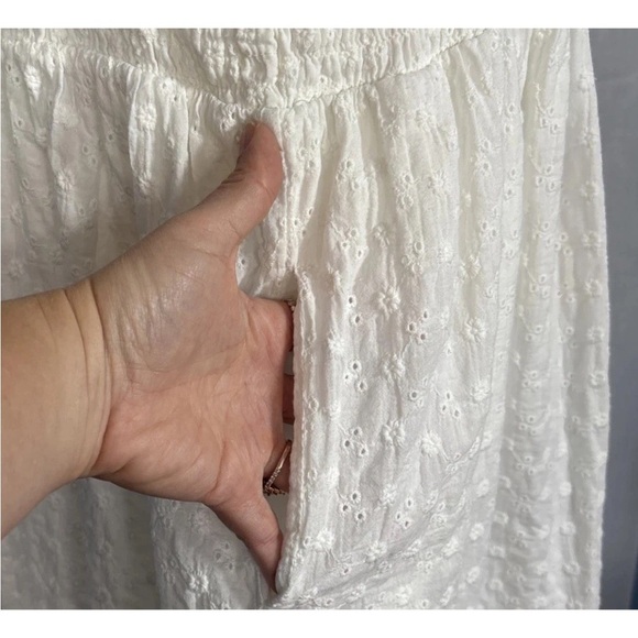 Time and Tru Womens Ruffle Eyelet Dress with Flutter Sleeves Vivid White Size XL - Picture 8 of 11